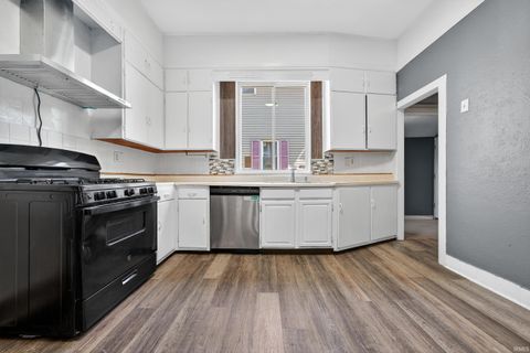 Tiny photo for 1303 High Street, Logansport, IN 46947 (MLS # 202537090)