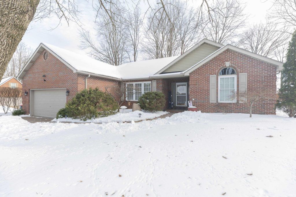 Photo of 4422 Summercreek Lane, Newburgh, IN 47630 (MLS # 202602977)