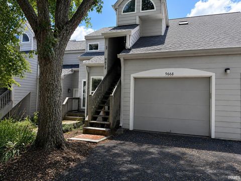 Photo of 9668 S Bay Pointe Court #77, Bloomington, IN 47401 (MLS # 202628499)