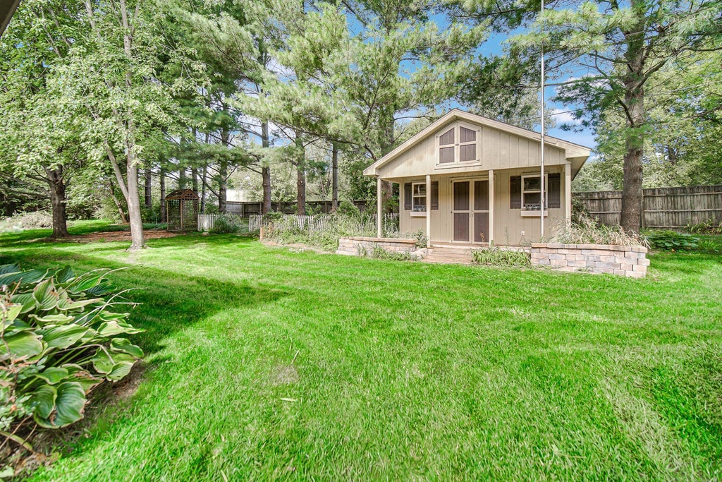 Photo of 18174 Hiawatha Trail, Plymouth, IN 46563 (MLS # 202642364)