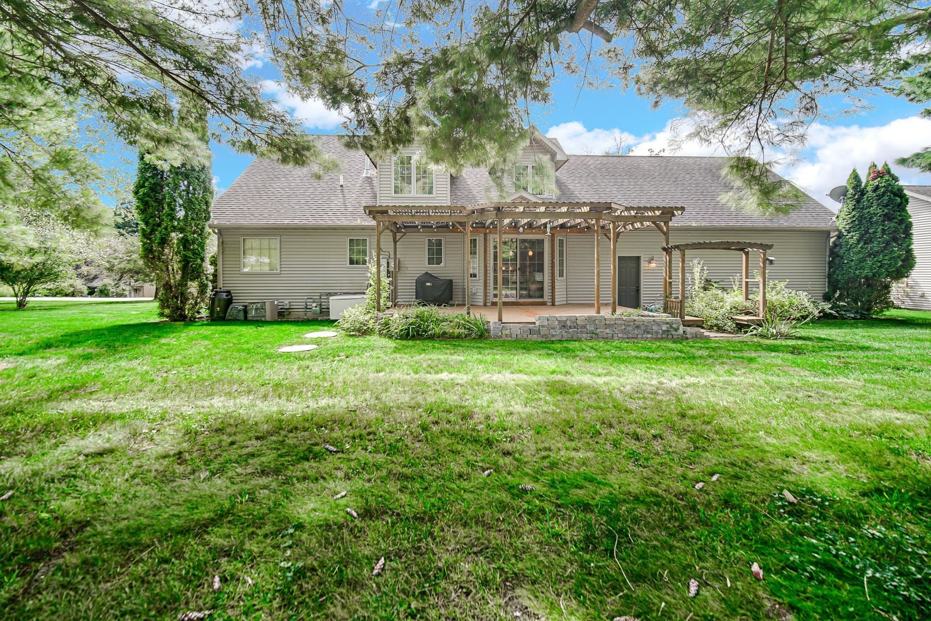 18174 Hiawatha Trail