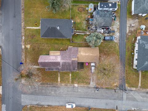 Tiny photo for 801 Brandon Street, Kokomo, IN 46901 (MLS # 202546985)