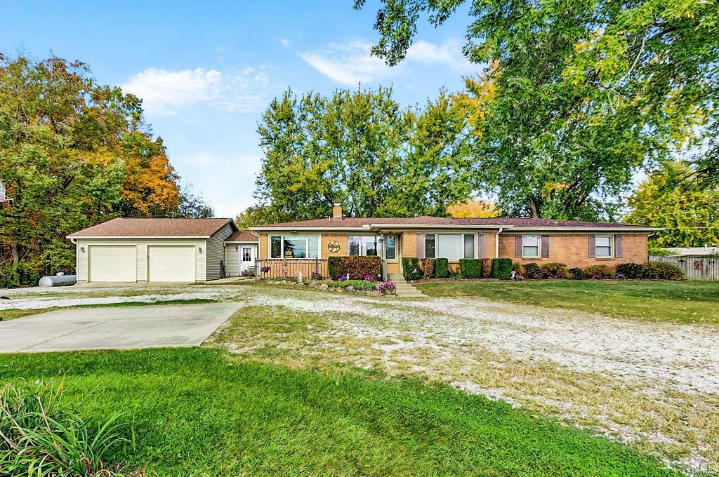 Photo of 2694 S Angling Pike, Hartford City, IN 47348 (MLS # 202644247)