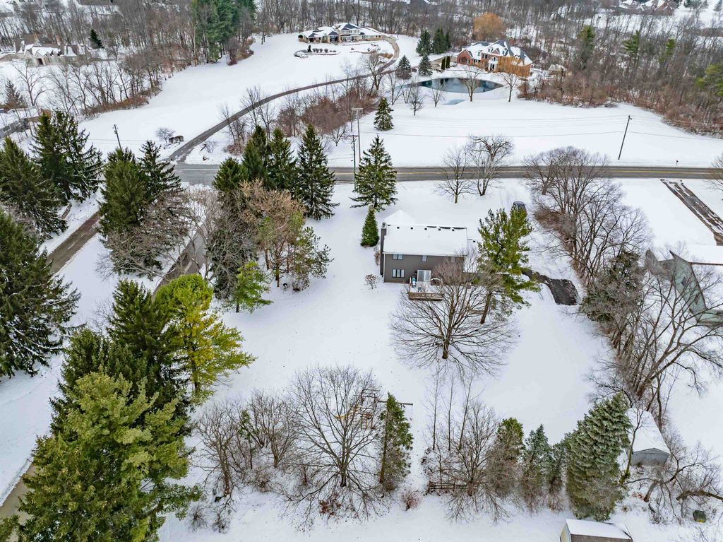 Photo of 14025 Aboite Center Road, Fort Wayne, IN 46814 (MLS # 202547965)