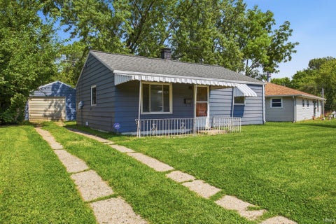 Tiny photo for 919 Dover Drive, South Bend, IN 46614 (MLS # 202636238)