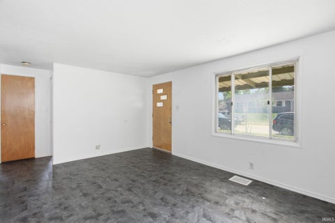 Tiny photo for 919 Dover Drive, South Bend, IN 46614 (MLS # 202636238)