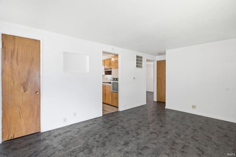 Tiny photo for 919 Dover Drive, South Bend, IN 46614 (MLS # 202636238)