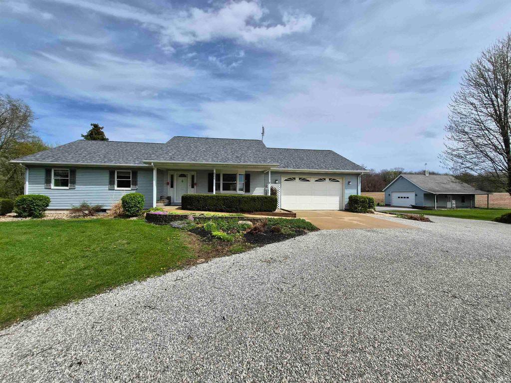 Photo of 8506 E Ryerson Road, Pierceton, IN 46562 (MLS # 202613450)