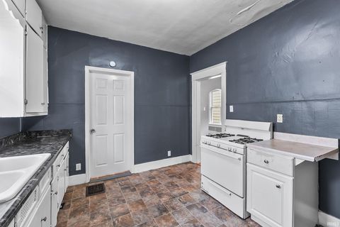 Tiny photo for 629 5Th Street, Fort Wayne, IN 46808 (MLS # 202615797)