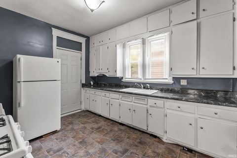 Tiny photo for 629 5Th Street, Fort Wayne, IN 46808 (MLS # 202615797)