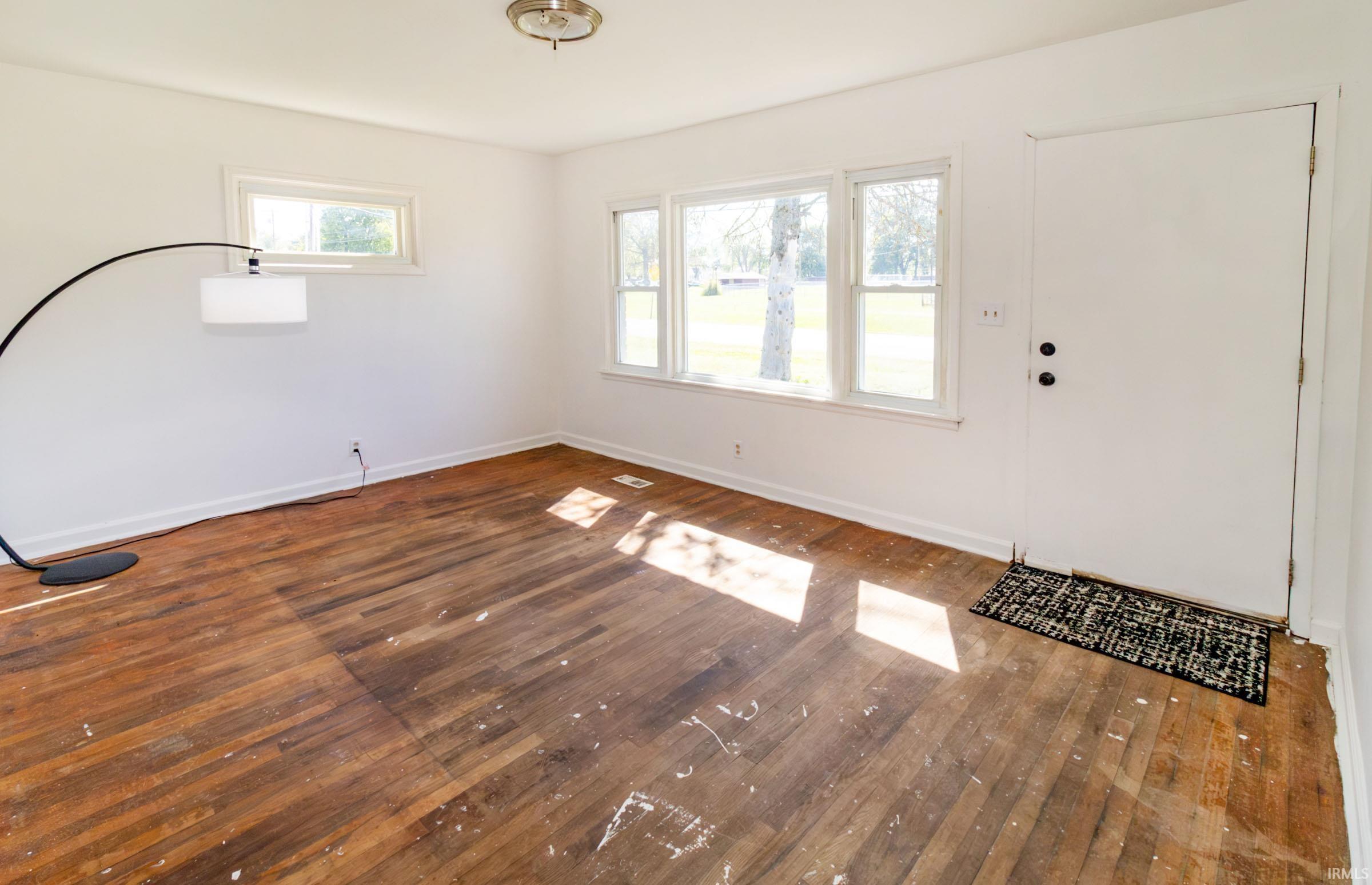 Fort Branch, Indiana 47648, United States, 2 Bedrooms Bedrooms, ,1 BathroomBathrooms,Residential,Pending,222590