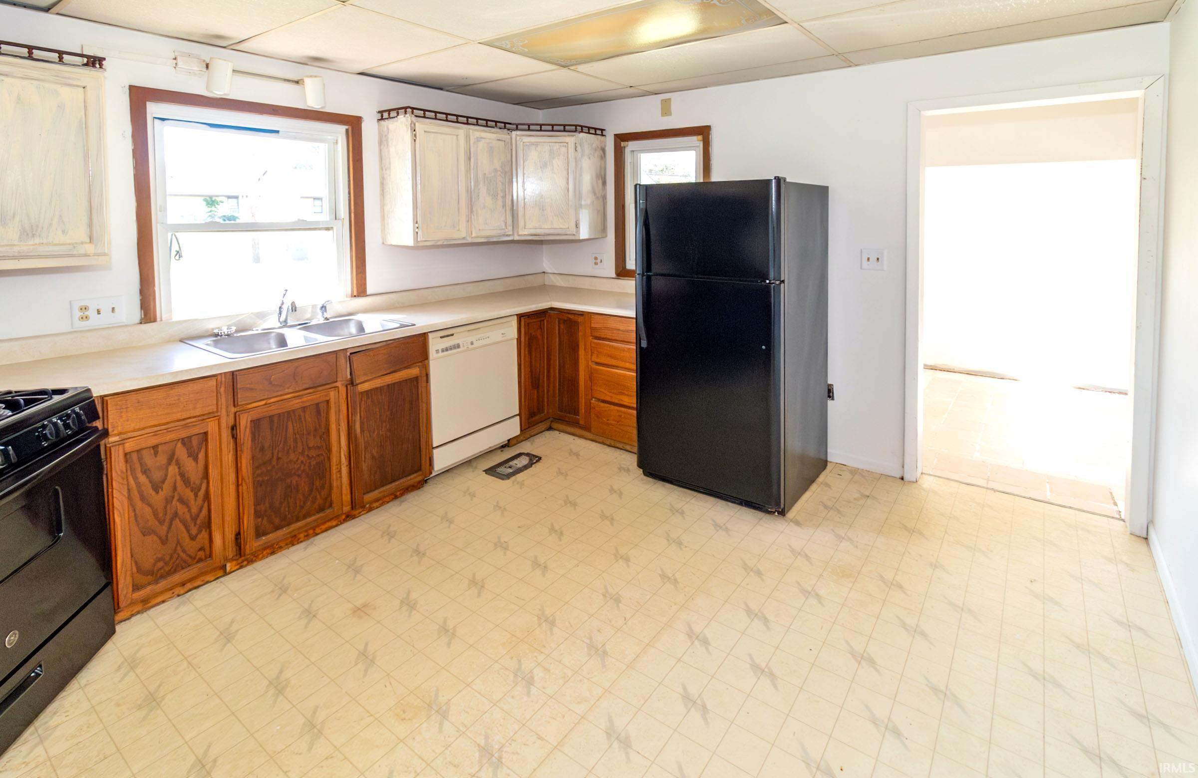 Fort Branch, Indiana 47648, United States, 2 Bedrooms Bedrooms, ,1 BathroomBathrooms,Residential,Pending,222590