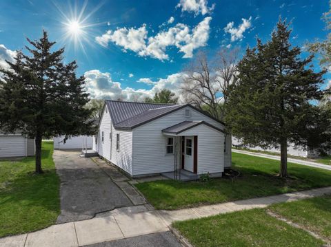 Photo of 911 N Hathaway Street, Winamac, IN 46996 (MLS # 202613940)