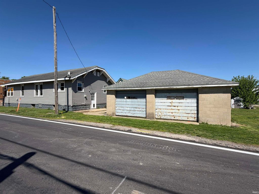 Photo of 8006 E Main Street, Dugger, IN 47848 (MLS # 202614013)