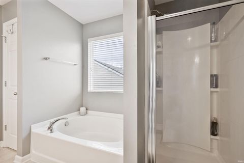 Tiny photo for 18950 Big Circle Drive, Noblesville, IN 46062 (MLS # 202612276)