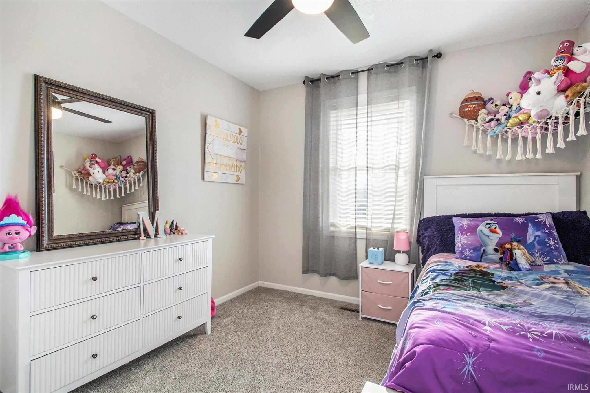 Goshen, Indiana 46526, United States, 3 Bedrooms Bedrooms, ,2 BathroomsBathrooms,Residential,Pending,26402