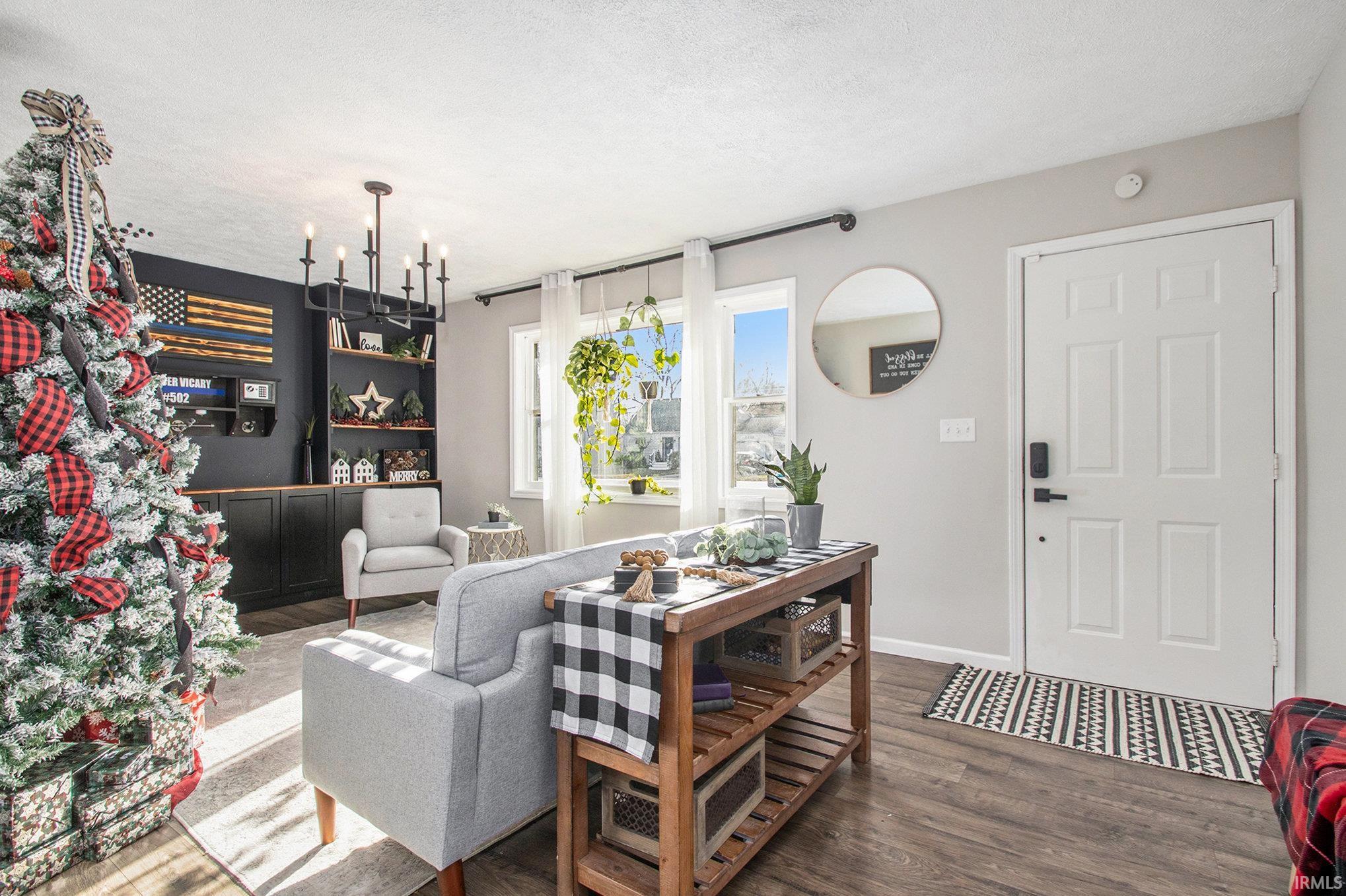 Goshen, Indiana 46526, United States, 3 Bedrooms Bedrooms, ,2 BathroomsBathrooms,Residential,Pending,26402