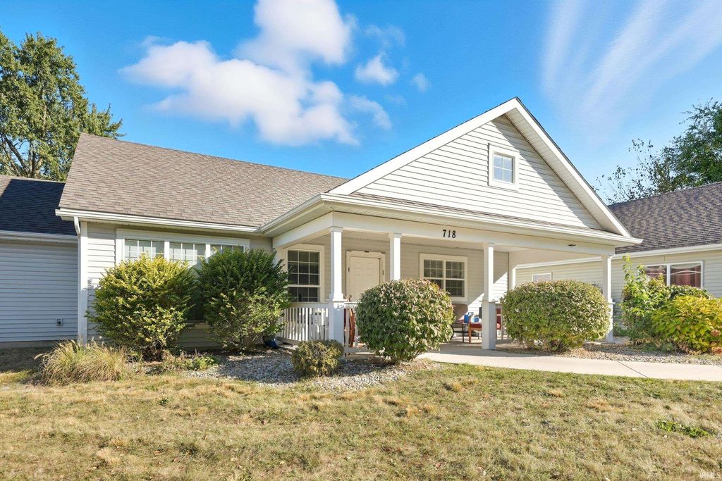 Photo of 718 Irene Avenue, Fort Wayne, IN 46808 (MLS # 202541384)