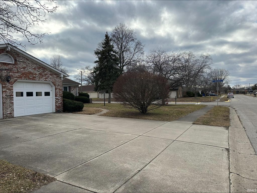 Photo of 300 BRANDED Boulevard, Kokomo, IN 46901 (MLS # 202605445)