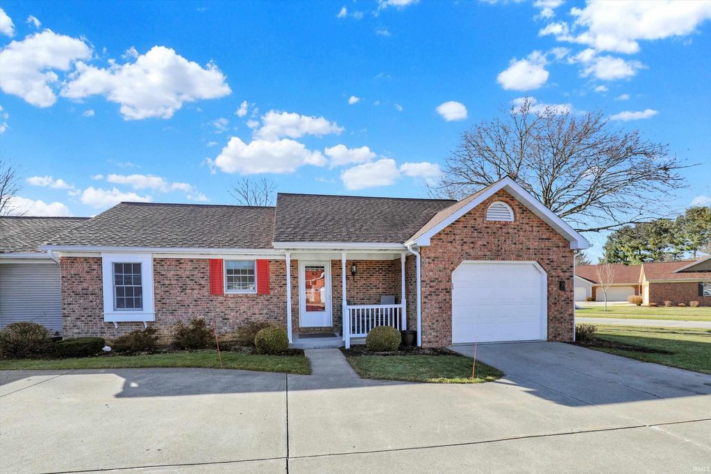 Photo of 1409 Pembroke Circle #6, Goshen, IN 46526 (MLS # 202605290)