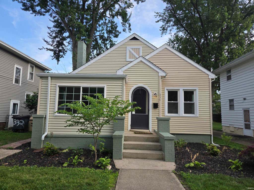 Photo of 336 Parkovash Avenue, South Bend, IN 46617 (MLS # 202622474)