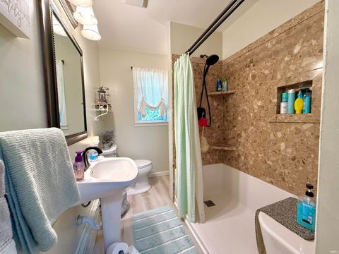 Tiny photo for 4691 E Ravinea Loop, Monticello, IN 47960 (MLS # 202541719)