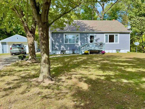 Tiny photo for 4691 E Ravinea Loop, Monticello, IN 47960 (MLS # 202541719)