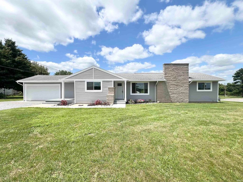 Photo for 1643 N CR 50 E, Logansport, IN 46947 (MLS # 202422022)