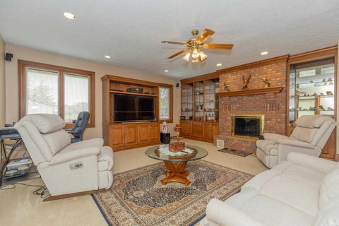 Tiny photo for 2022 S Center Road, Boonville, IN 47601 (MLS # 202638842)