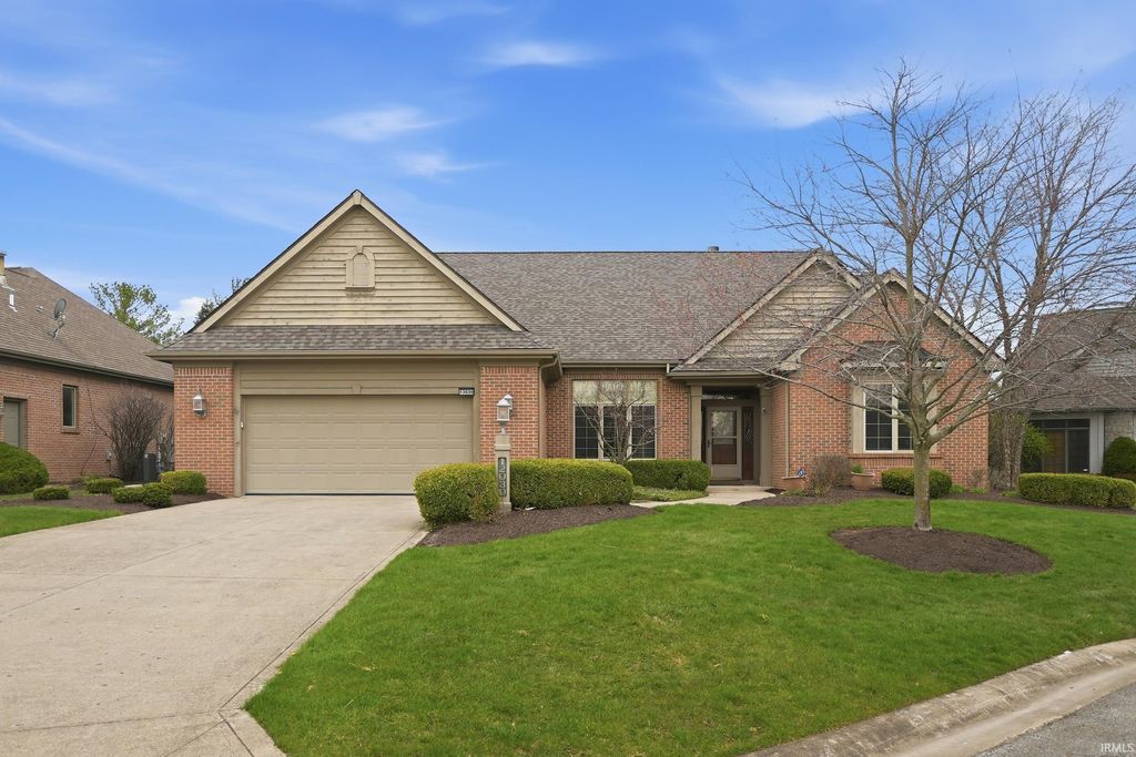 Photo of 12030 Sycamore Lakes Court, Fort Wayne, IN 46814 (MLS # 202612451)