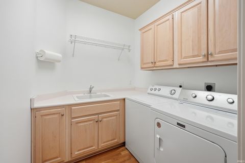 Tiny photo for 12030 Sycamore Lakes Court, Fort Wayne, IN 46814 (MLS # 202612451)