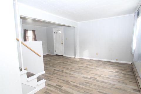 Tiny photo for 113 1/2 S Morton Street, Kendallville, IN 46755 (MLS # 202601988)