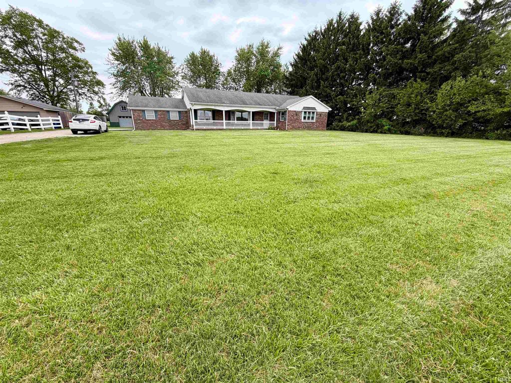 Photo of 2811 E 100 South Road, Kokomo, IN 46902 (MLS # 202618631)