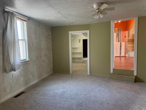 Tiny photo for 603 W Main Street, Van Buren, IN 46691 (MLS # 202546204)