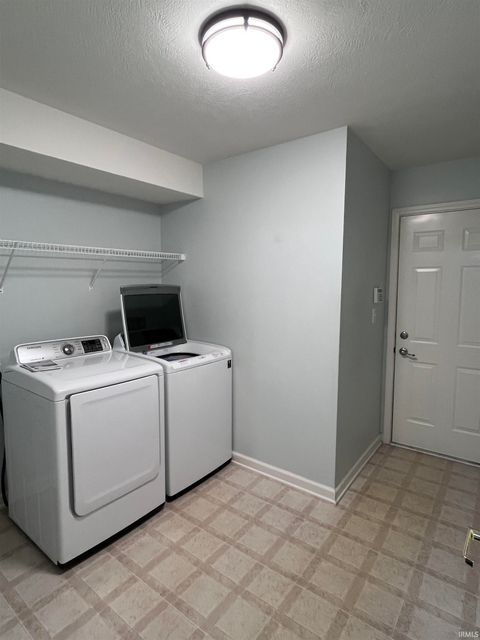 Tiny photo for 2790 Bridgestone Circle, Kokomo, IN 46902 (MLS # 202543576)