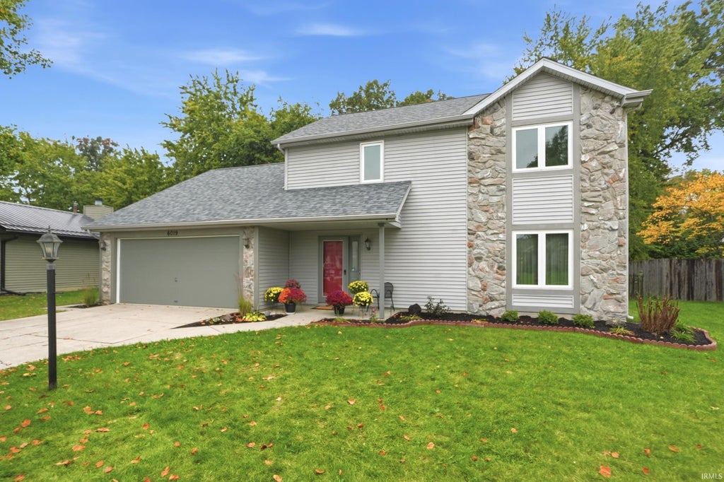 Photo of 6019 Bellingham Lane, Fort Wayne, IN 46835 (MLS # 202643318)