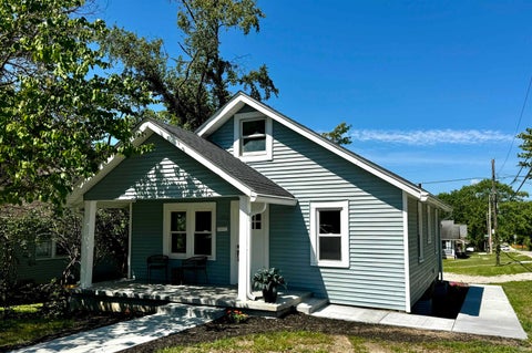 Photo of 1200 S Park Avenue, Bloomington, IN 47401 (MLS # 202632994)