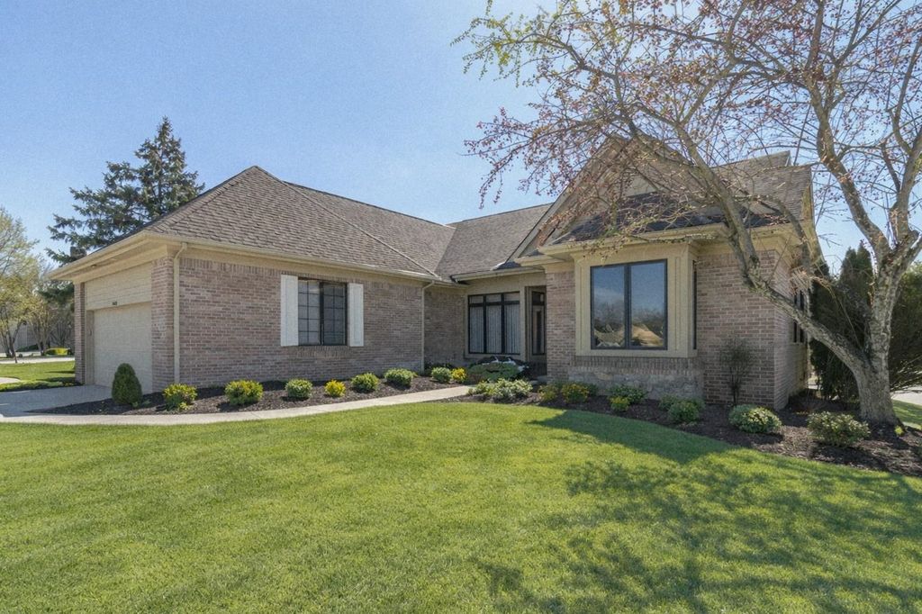 Photo of 12027 Sycamore Lakes Court, Fort Wayne, IN 46814 (MLS # 202609399)