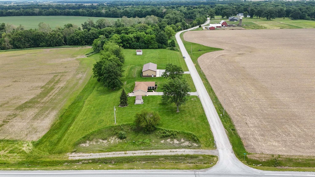 Photo of 22825 Kammeyer Road, Woodburn, IN 46797 (MLS # 202622270)