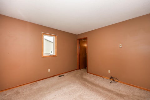 Tiny photo for 22825 Kammeyer Road, Woodburn, IN 46797 (MLS # 202622270)