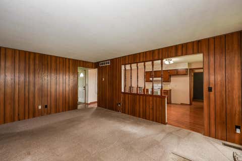 Tiny photo for 22825 Kammeyer Road, Woodburn, IN 46797 (MLS # 202622270)