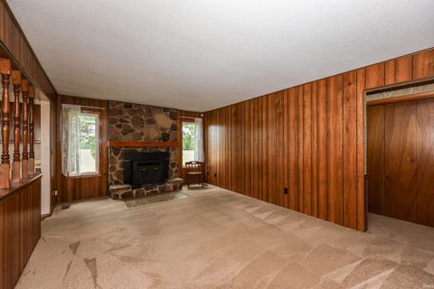 Tiny photo for 22825 Kammeyer Road, Woodburn, IN 46797 (MLS # 202622270)