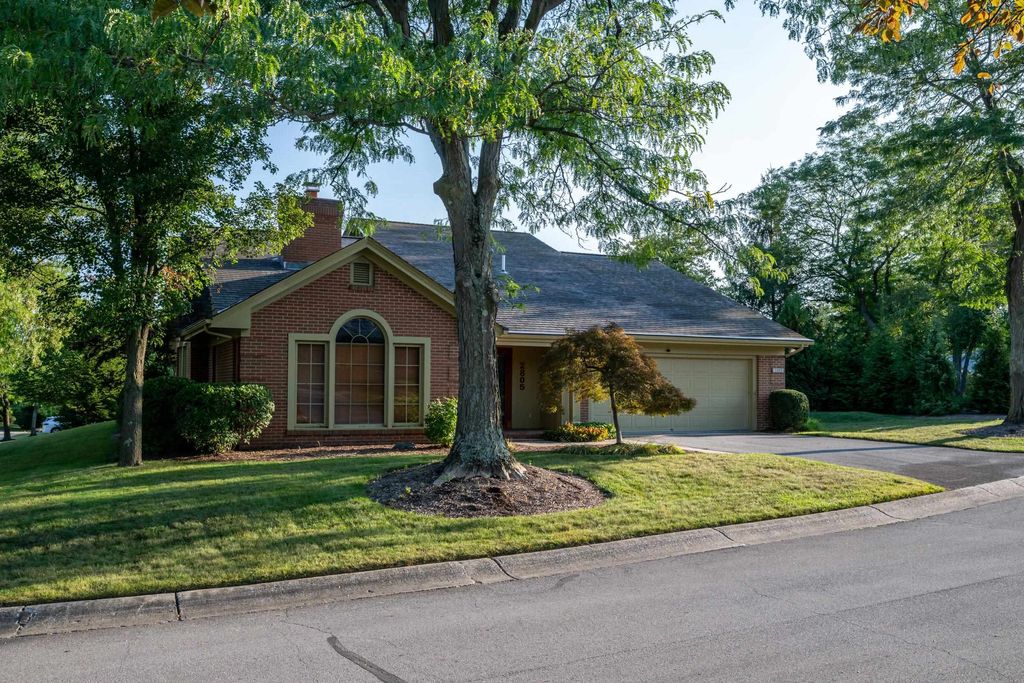 Photo of 2805 Little River Run, Fort Wayne, IN 46804 (MLS # 202536363)