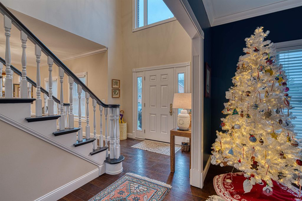 Photo of 3099 Summit Court, Newburgh, IN 47630 (MLS # 202549299)