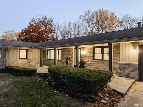 Tiny photo for 228 Breezy Lane, Kokomo, IN 46901 (MLS # 202545377)