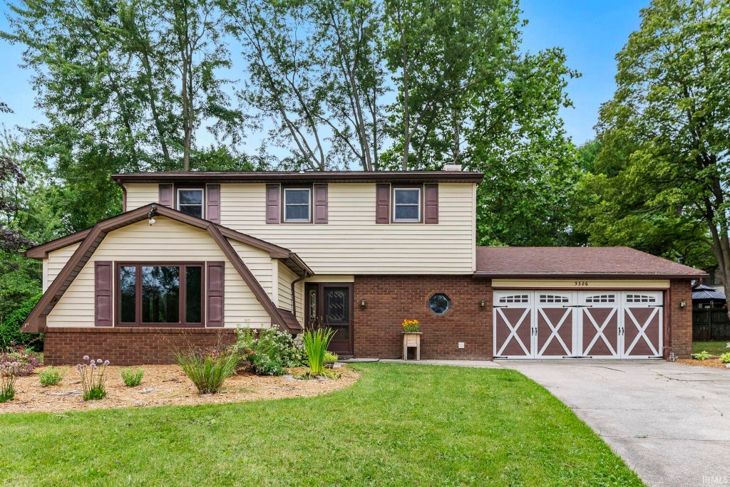 Photo of 5326 Oak Mast Trail, Fort Wayne, IN 46804 (MLS # 202630610)