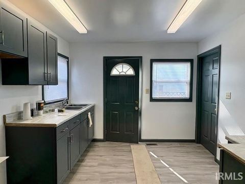 Tiny photo for 916 S NEBRASKA Street, Marion, IN 46953 (MLS # 202612342)