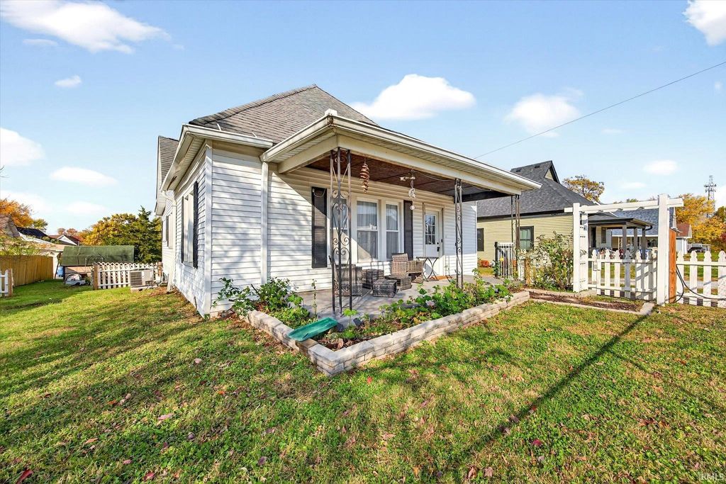 Photo of 1117 P Street, Bedford, IN 47421 (MLS # 202544493)