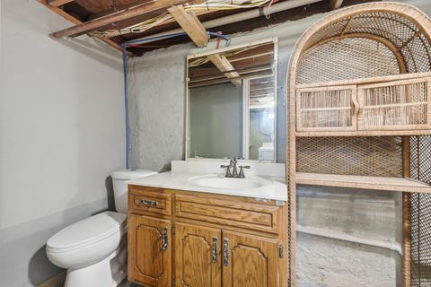 Tiny photo for 613 E Lewis Street, Fort Wayne, IN 46802 (MLS # 202619144)