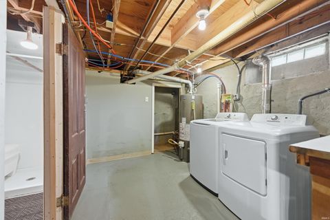 Tiny photo for 613 E Lewis Street, Fort Wayne, IN 46802 (MLS # 202619144)